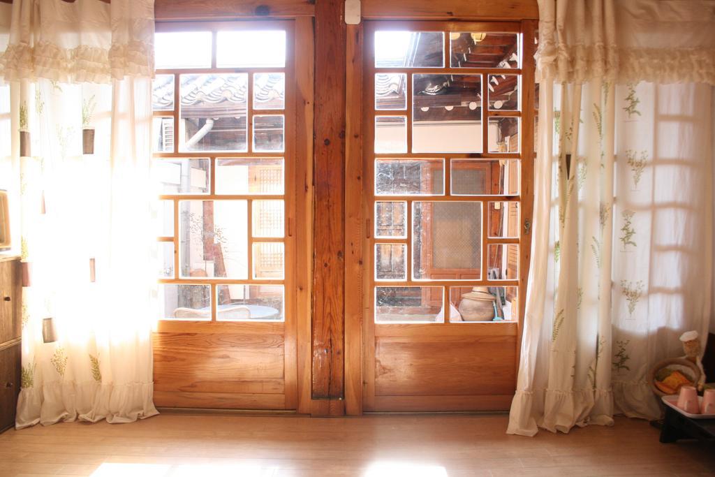 Vine Hanok Guesthouse Сеул Стая снимка