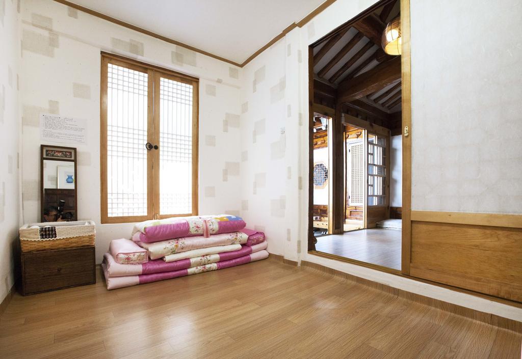 Vine Hanok Guesthouse Сеул Стая снимка