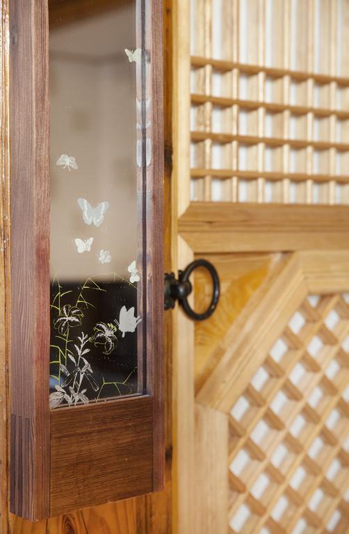 Vine Hanok Guesthouse Сеул Екстериор снимка