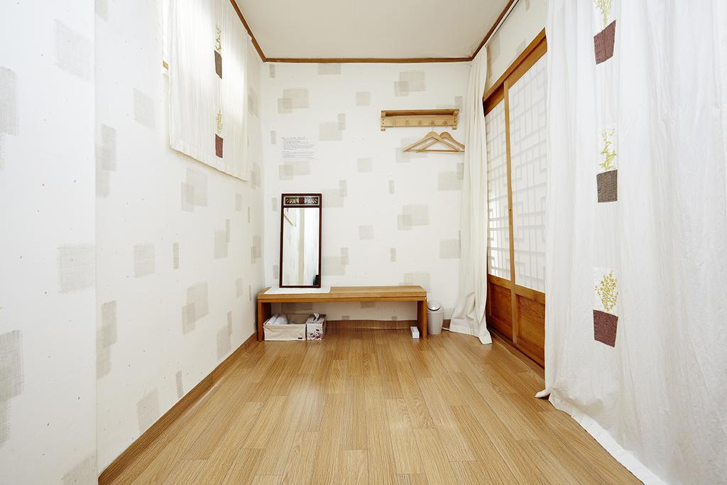 Vine Hanok Guesthouse Сеул Стая снимка
