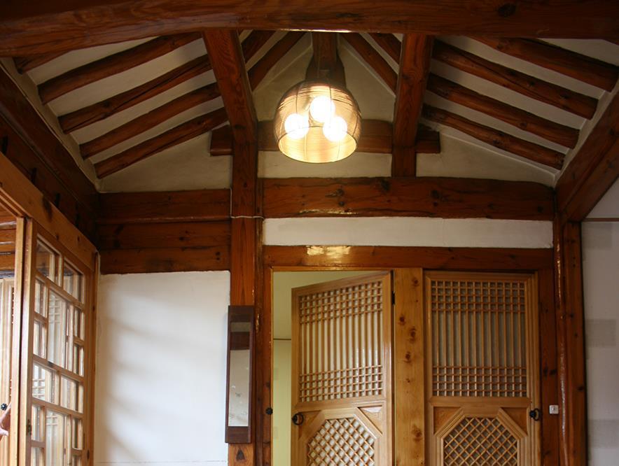 Vine Hanok Guesthouse Сеул Екстериор снимка