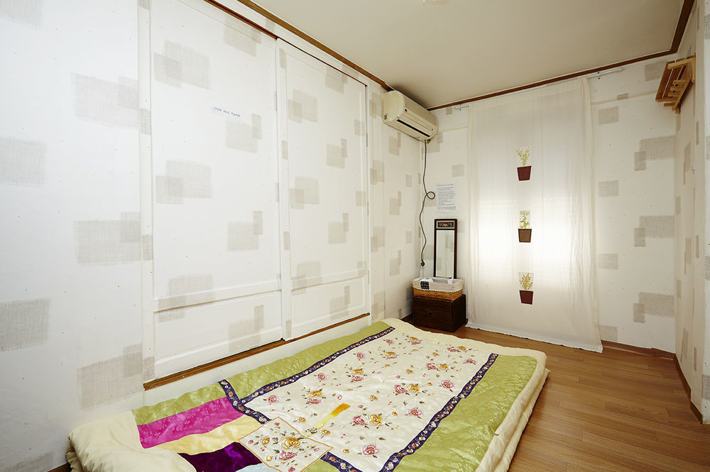 Vine Hanok Guesthouse Сеул Екстериор снимка